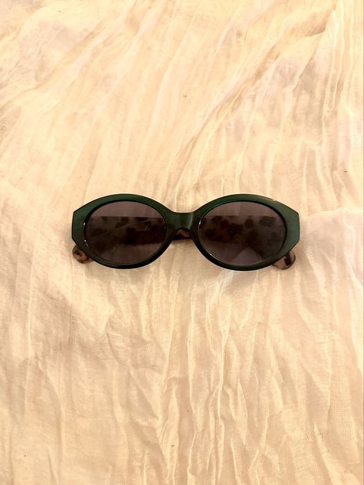 Oculos de sol variados
