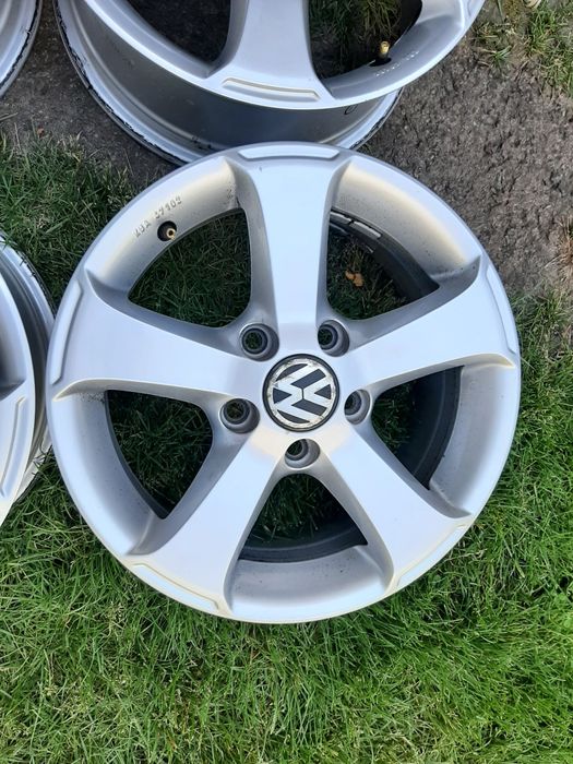Диски 5-112 R15 Volkswagen Golf 6