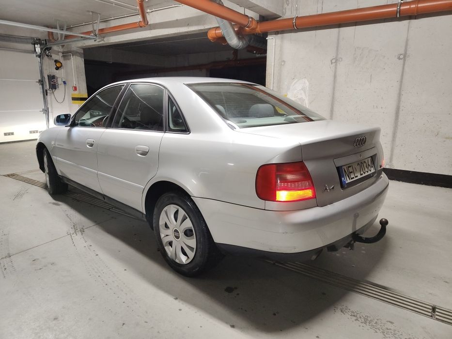 Audi A4 1.6 benzyna 2000r