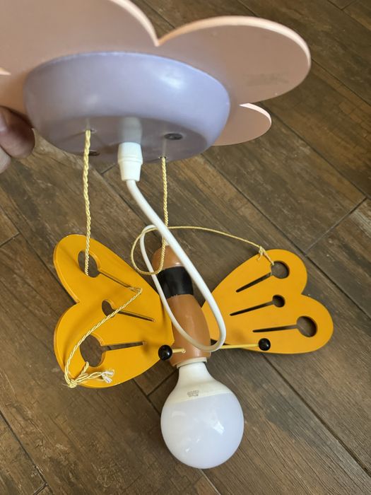 Люстра в дитячу кімнату