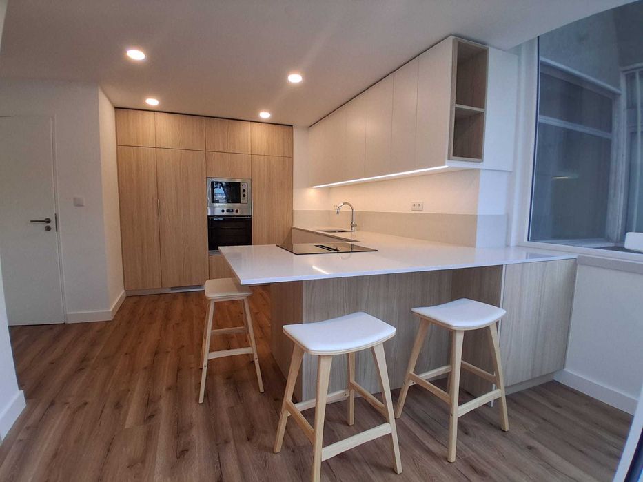 Apartamento t3 Lumiar 2 terracos 2 wc,garagem, totalmente remodelado