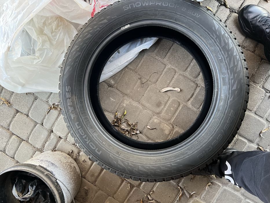 235/55 r19 nokian snowproof 2