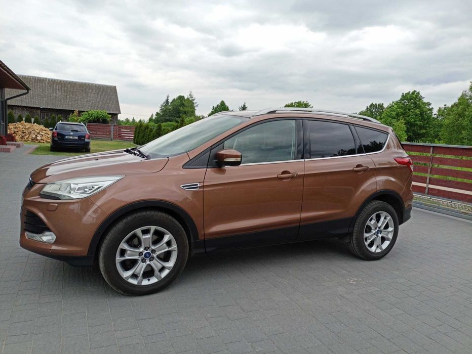 Ford Kuga II 2.0 TDCI 4x4 163 KM Titanium bogate wyposażenie