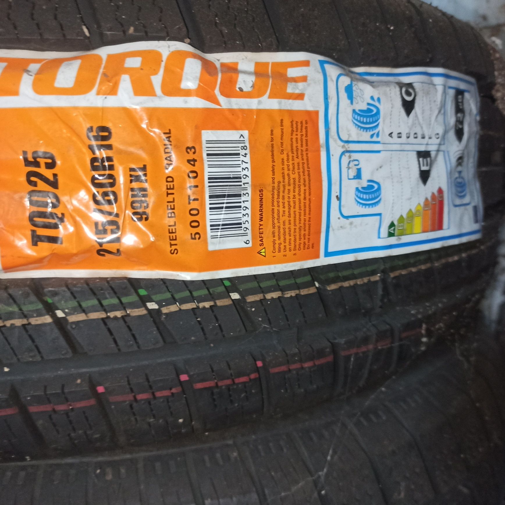 Sprzedam 2 opony Torque 215/60 r16