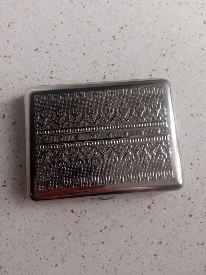 Etui vintage stary typ