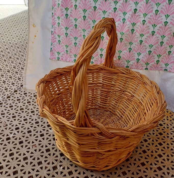 Vendo cesta de verga