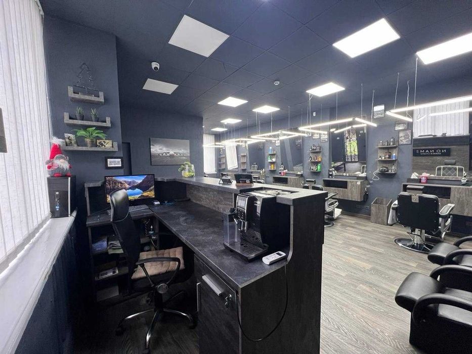 Продаж обладнання та меблів для барбершопу, салону краси\перукарні.