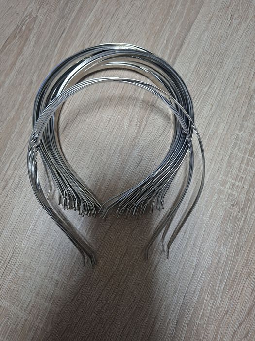 Metalowe opaski do rekodzieła