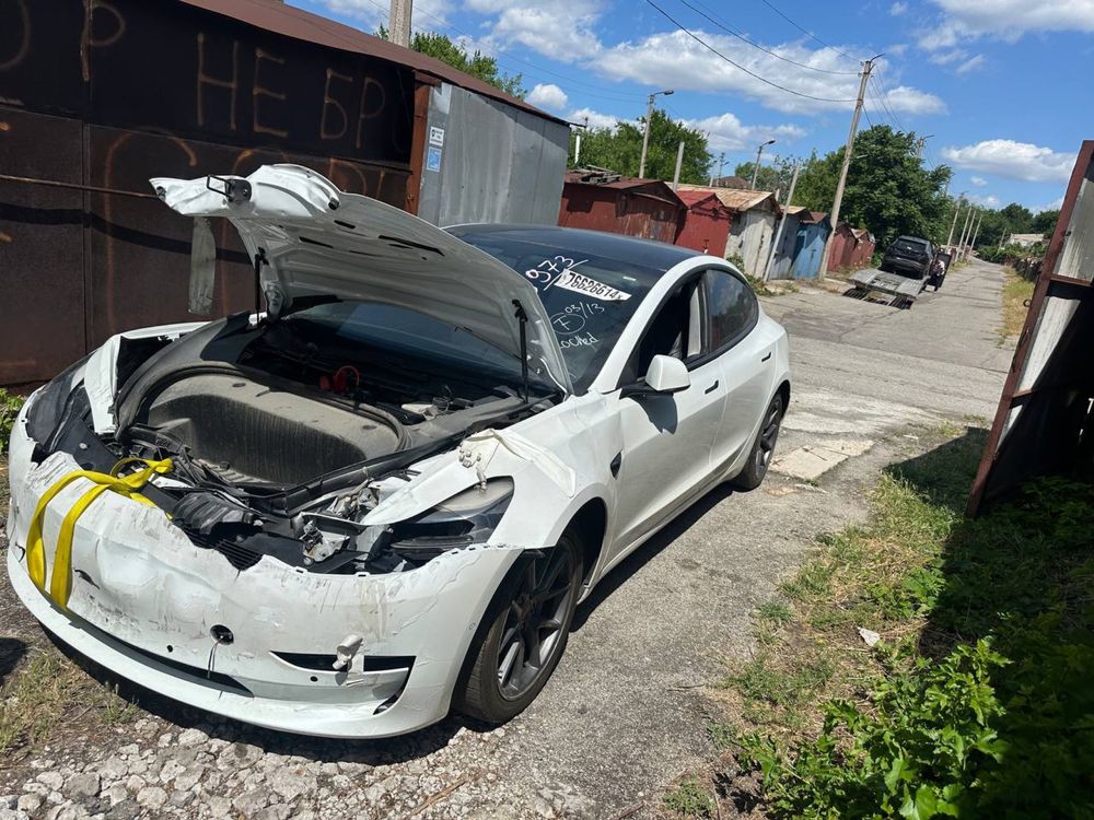Tesla model 3 рестайлинг
