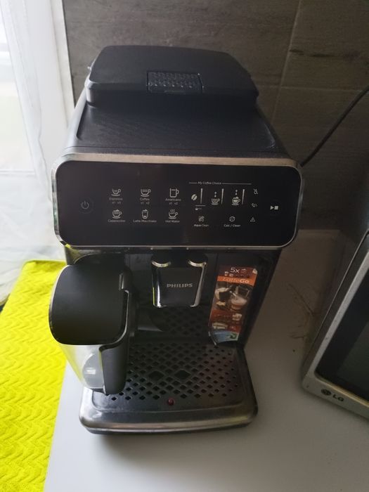 Ekspres PHILIPS 3200 LatteGo Premium EP3241/50 czarny