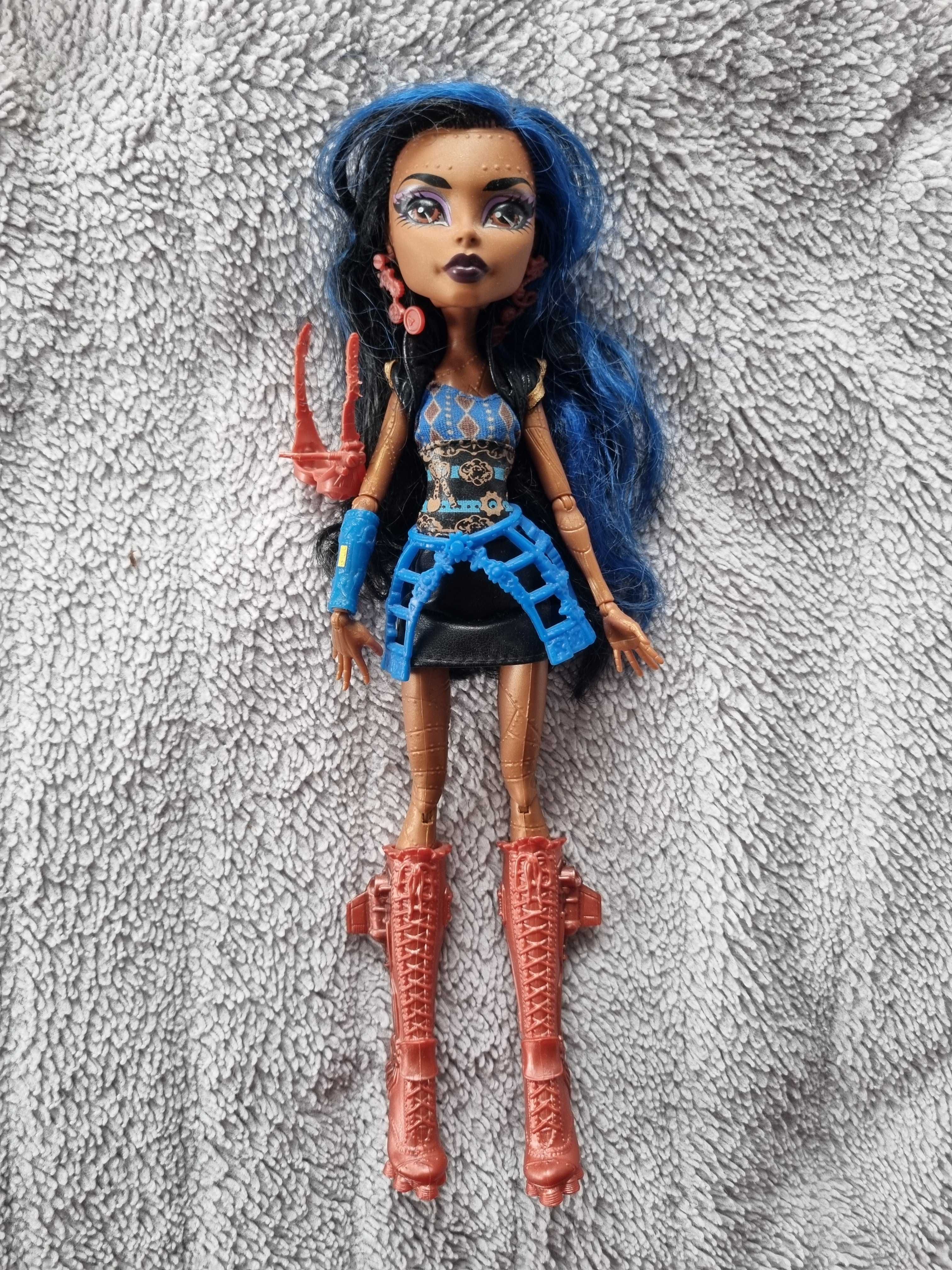 Lalka monster high robecca