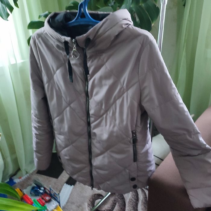 Куртка жіноча осінь-весна