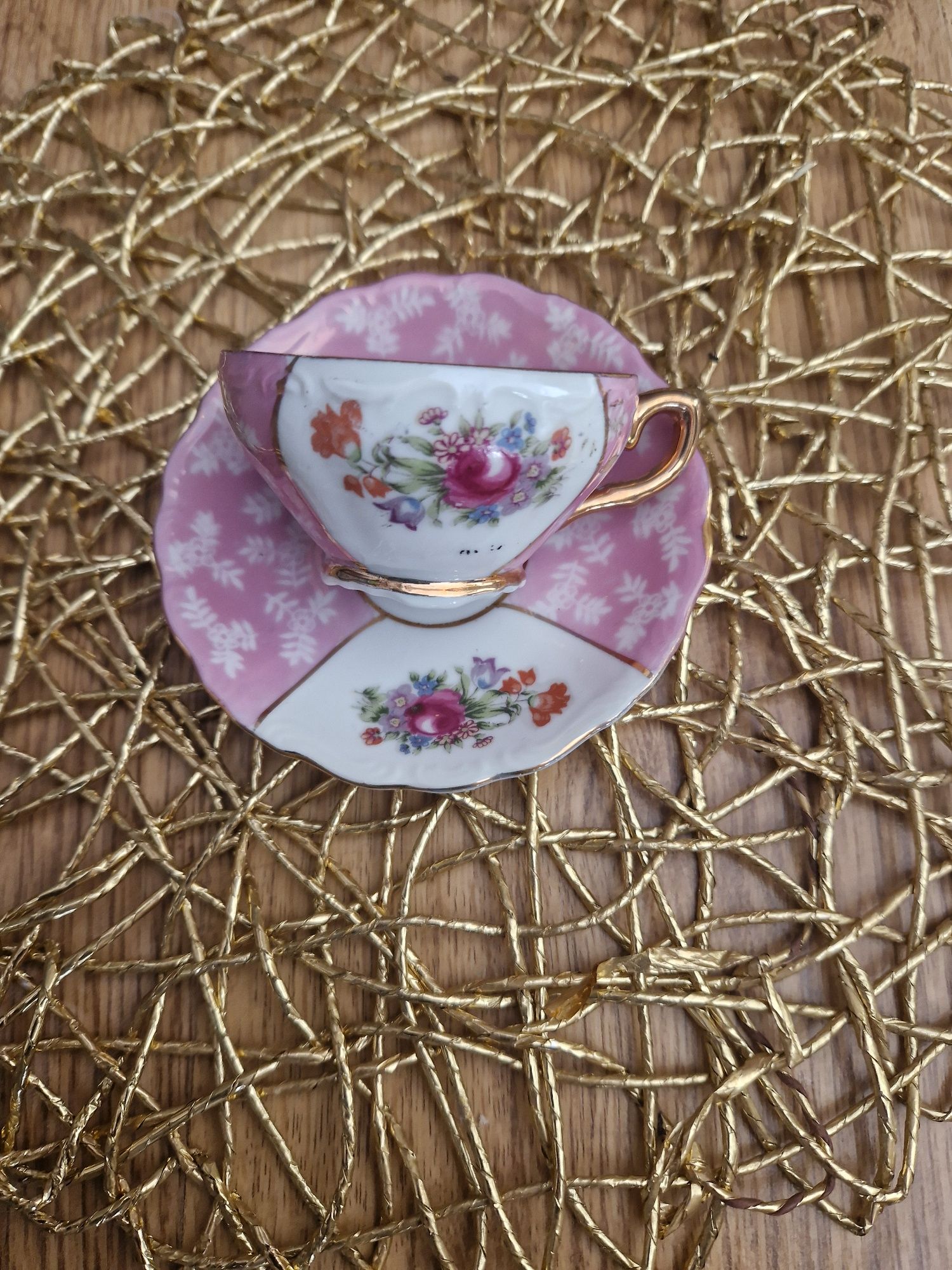 Porcelanowa filiżanka vintage retro boho