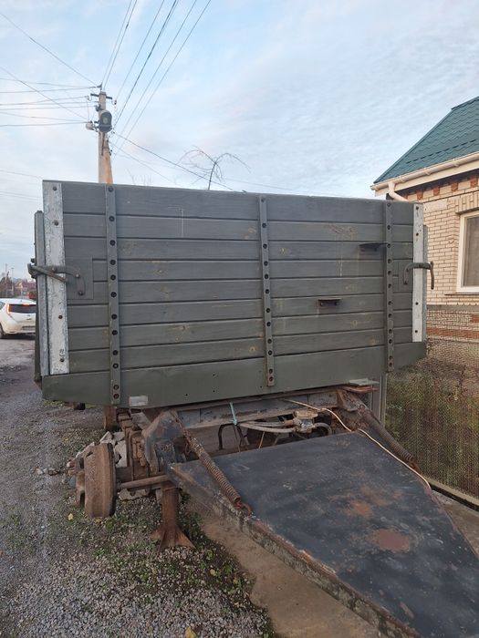 Продам причеп зил 130