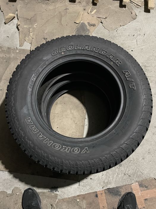 245/70 R17 Yokohama A/T / 2шт./ як нові