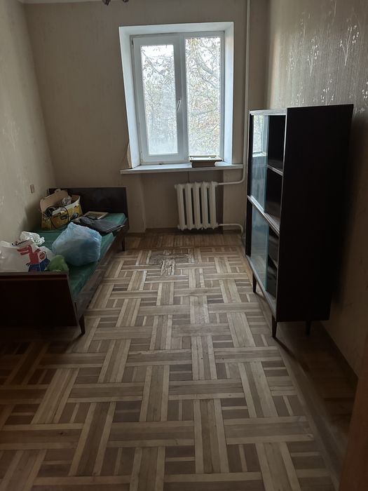 Отдам беспалтно шкаф,кровати,полку для книг,самовывоз