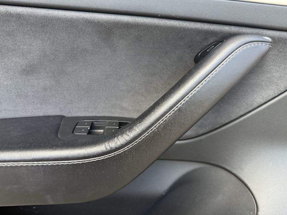 Водійська карта дверна Tesla 3 рест