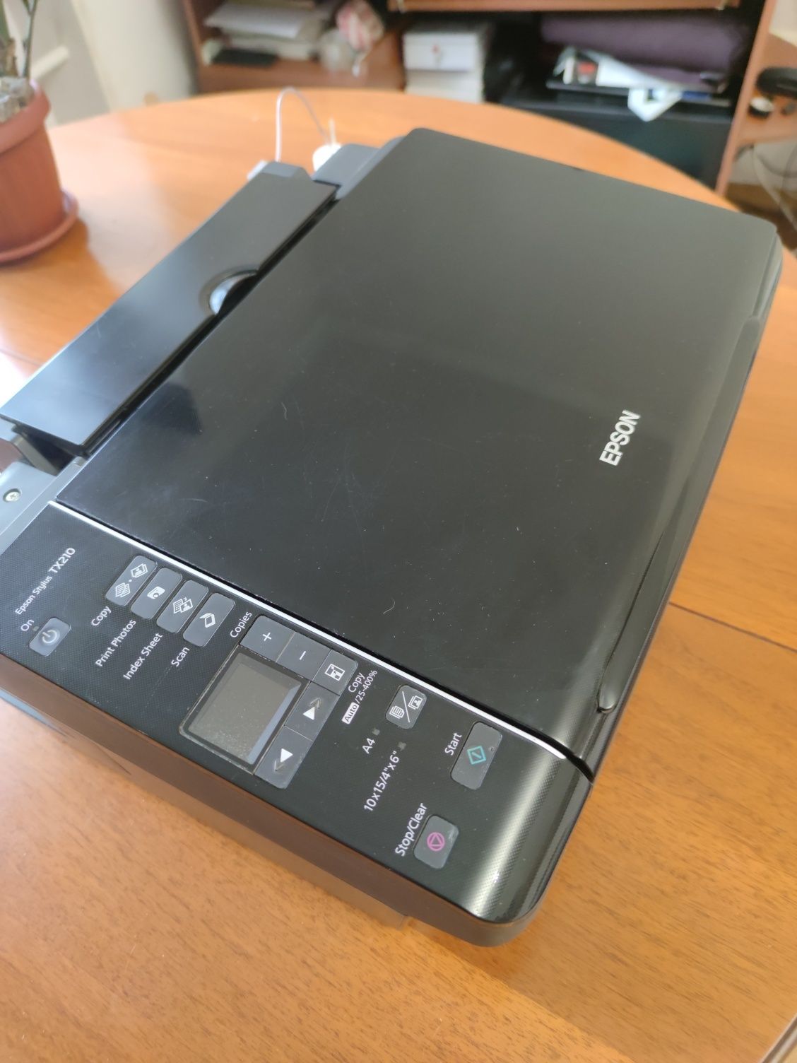 Продам МФУ Epson Stylus TX210 с установленной СНПЧ