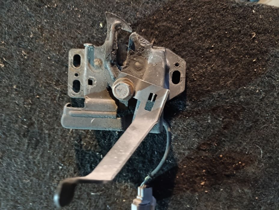 Zamek maski przód honda Civic 6 gen angielka kombi vtc vti