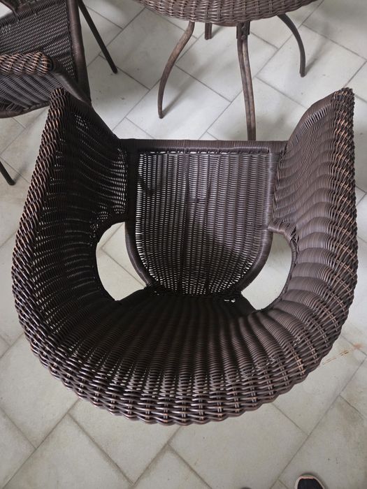 Mesa e 4 cadeiras varanda