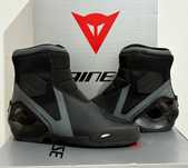 Botas NOVAS Dainese mota. Ventiladas. Preto/Cinza. Do Nr 41 ao Nr 43