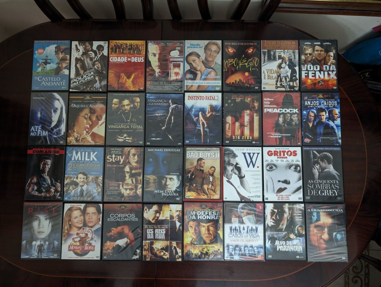 Cassetes/VHS/DVDs