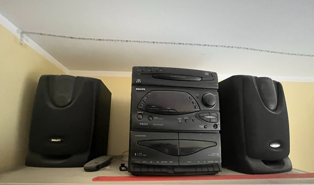 Wieża grajaca philips FW332