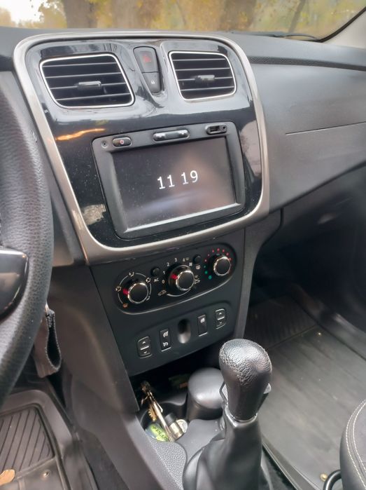 Продам Рено логан 2