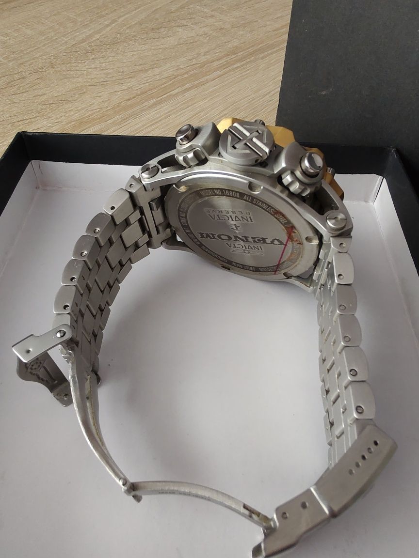 Invicta venom 16808