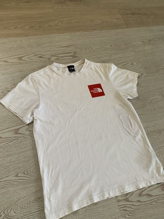 Футболка the north face