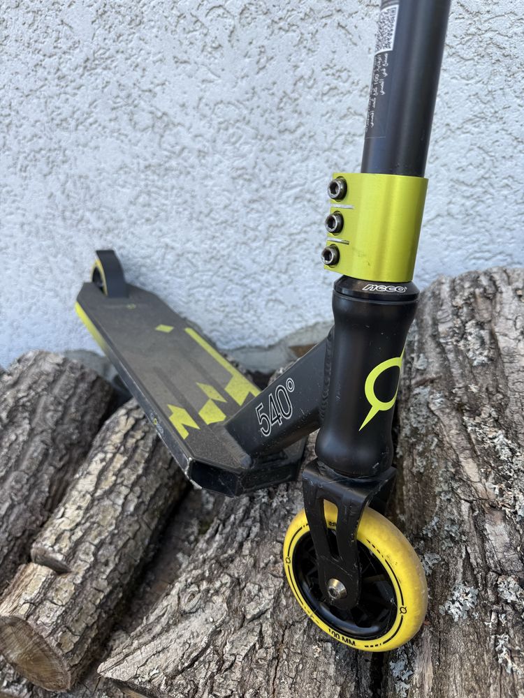 Трюковий самокат Globber Stunt GS 540 – майже новий