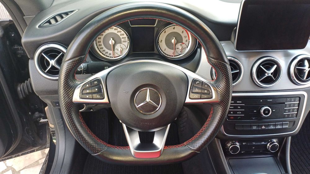 Mercedes-Benz CLA 180d Coupé - AMG Line - Pack Night