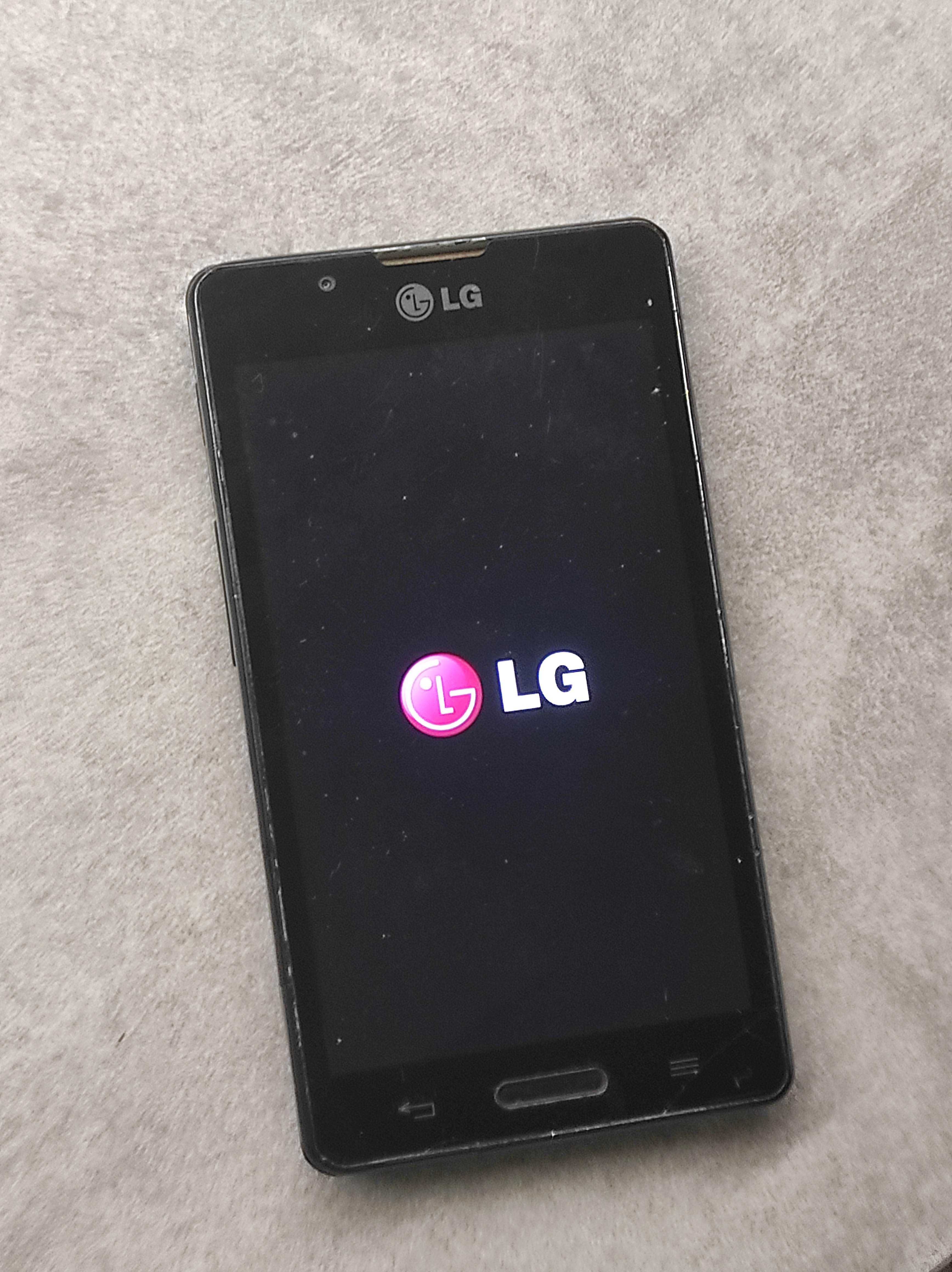 Смартфон LG Optimus P713 _робочий