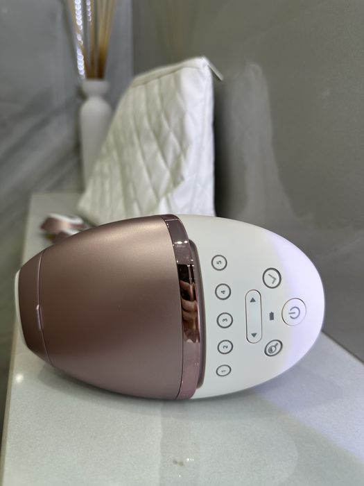 Фотоепілятор Philips Lumea IPL 9000