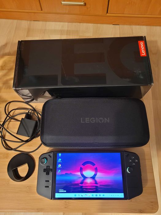 Konsola Legion Go 8APU1 Z1 Extrime 16gb 512gb SSD Na Gwarancji