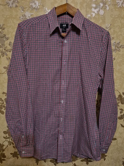 Чоловіча приталена сорочка бордова