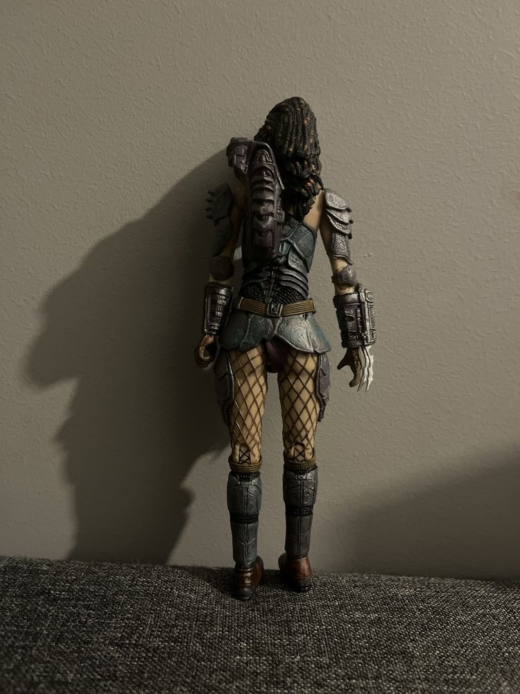 Figurka machiko predator