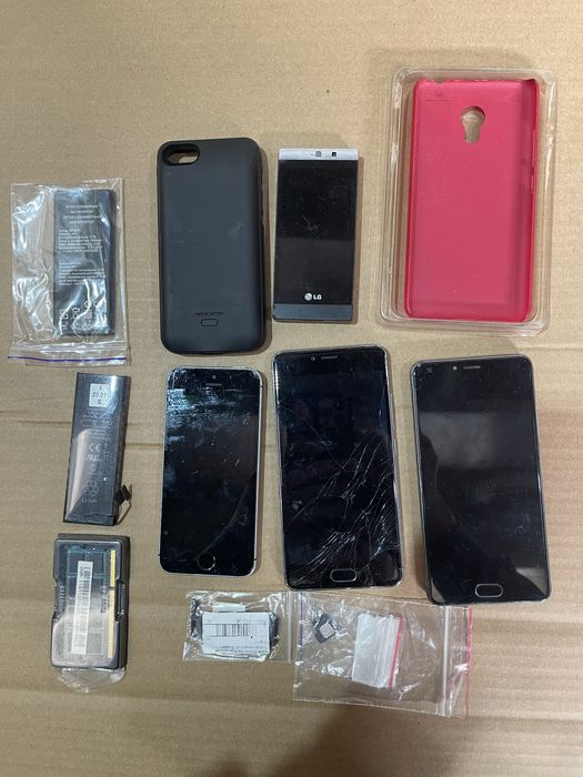 Телефони на запчастини