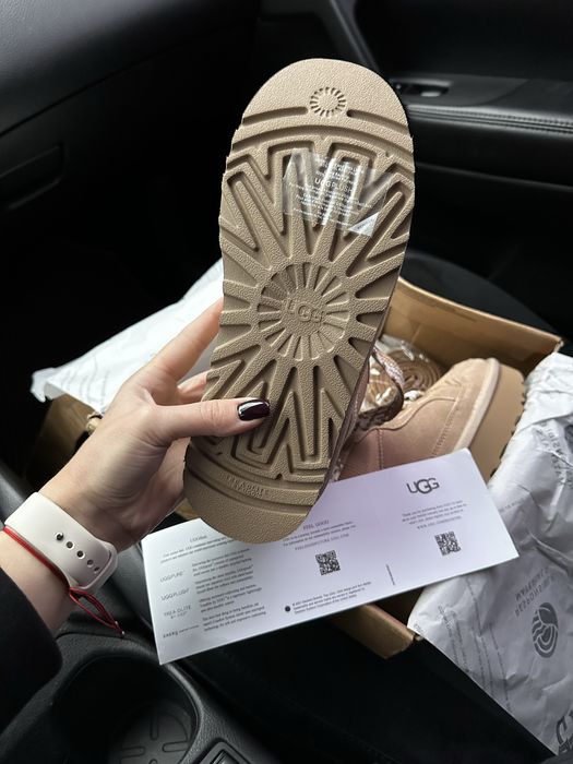 Жіночі UGG Lowmel