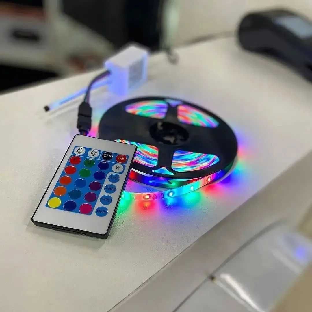 Водостійка кольорова світлодіодна RGB LED стрічка 5м РГБ лента