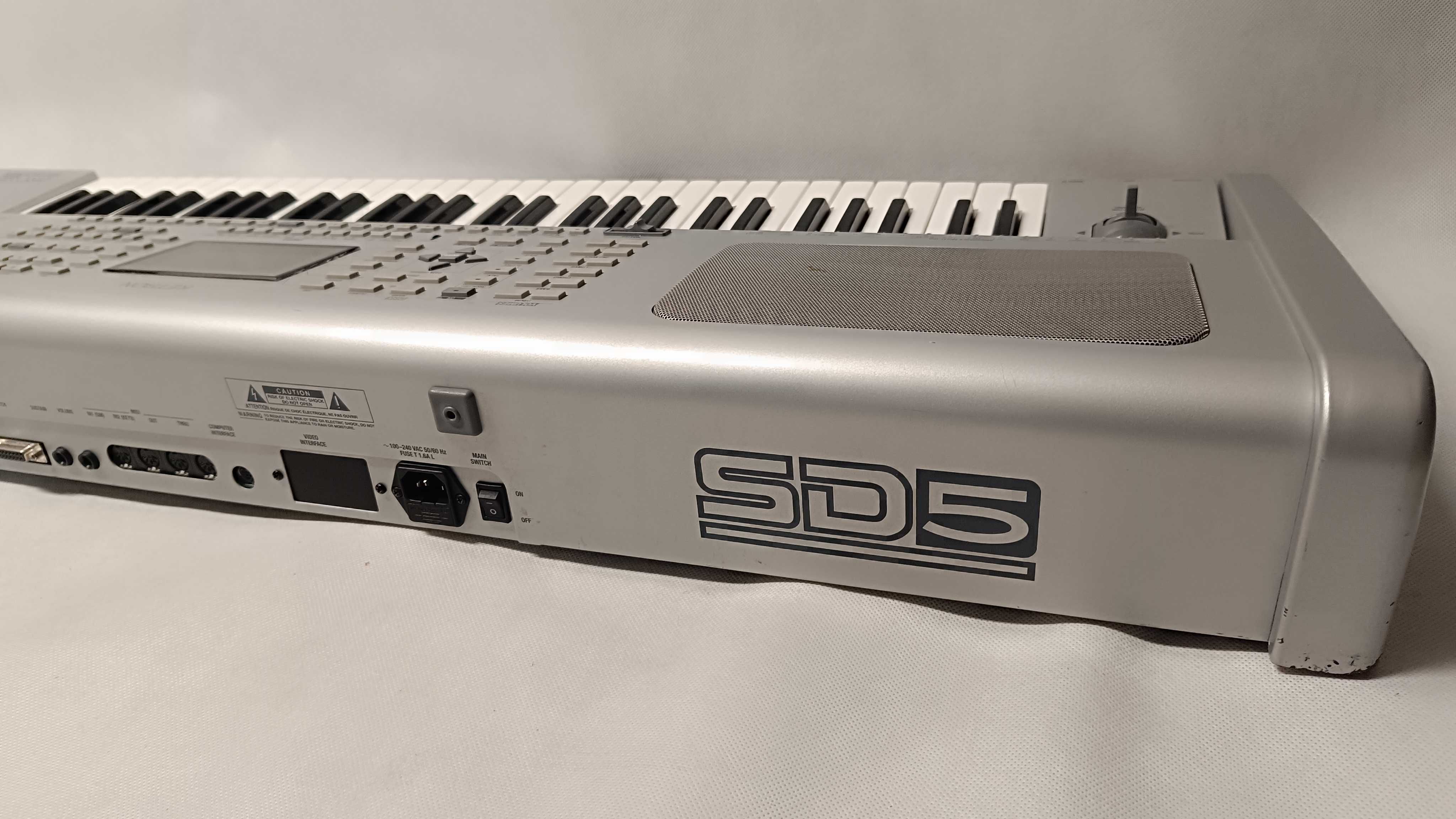 KETRON SD-5 keyboard