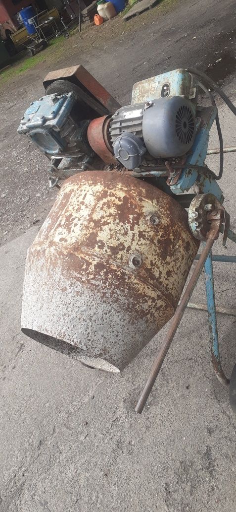 Бетономешалка 380в три фазы  80 литров