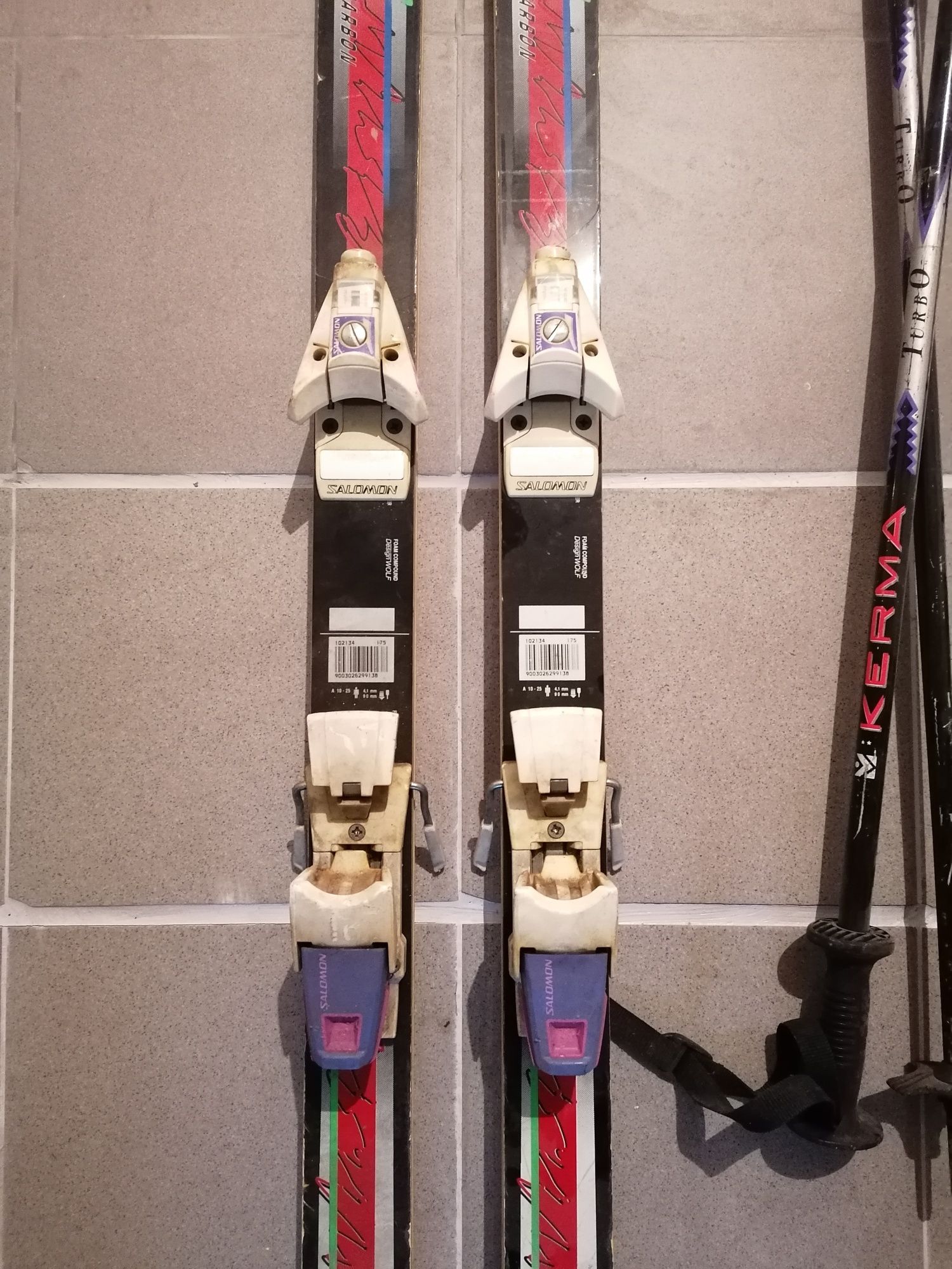 Vendo ski (skis) e batons antigos
