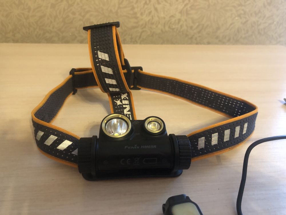 Налобний ліхтар Fenix HM65R + Ліхтар універсальний Fenix E-LITE