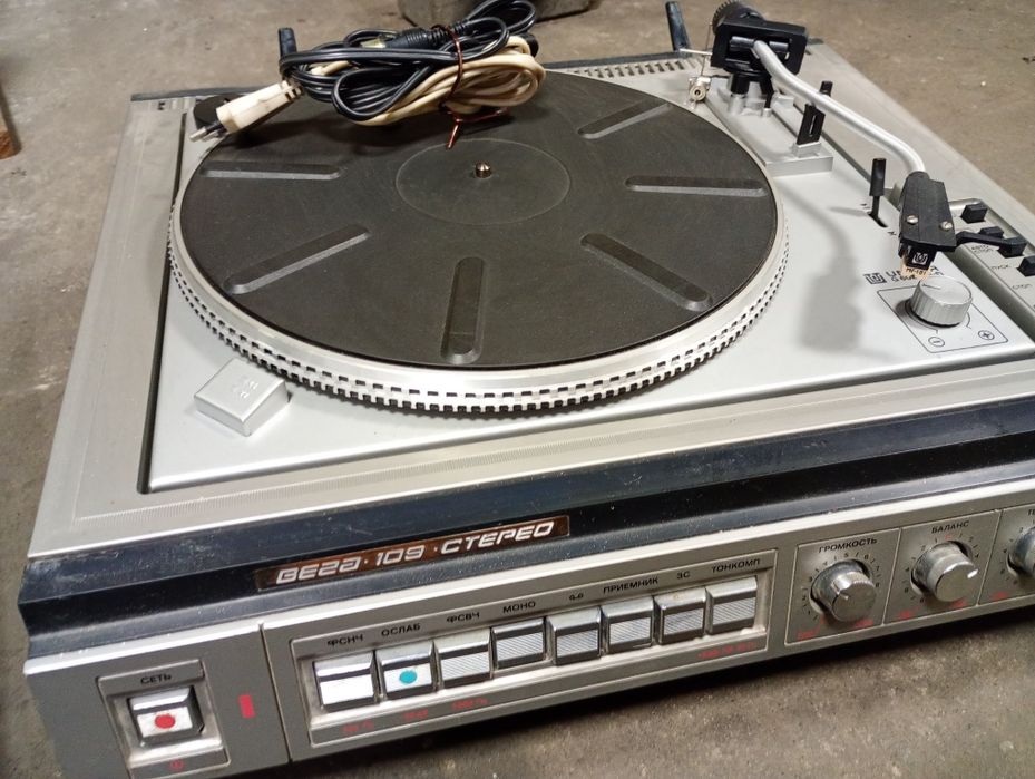 Продам Вега 109, 110 Радиотехника 101.