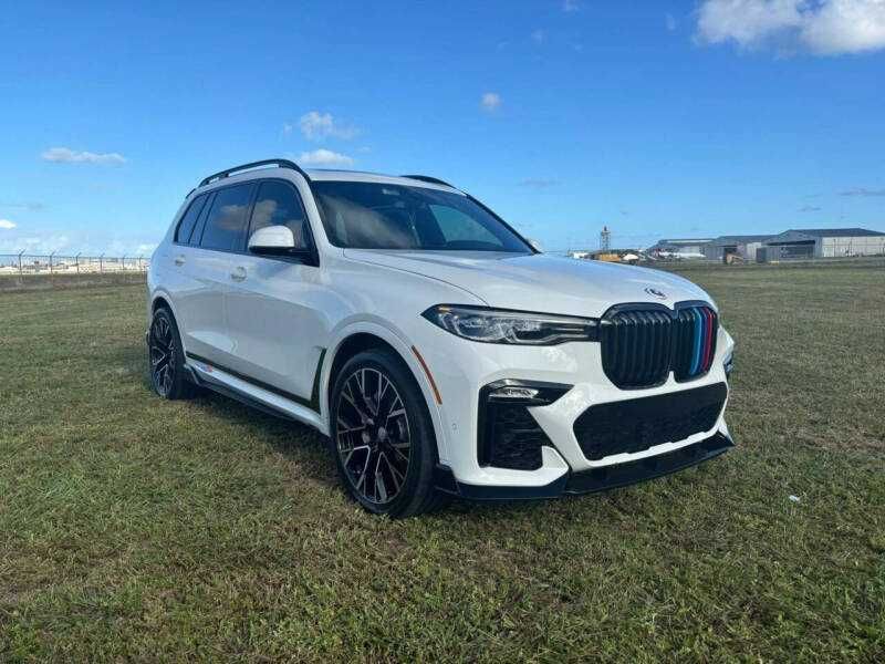 2021    BMW    X7