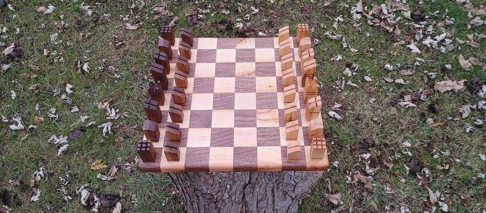 Jogo de xadrez em madeira natural (NOVO POR ESTREAR)