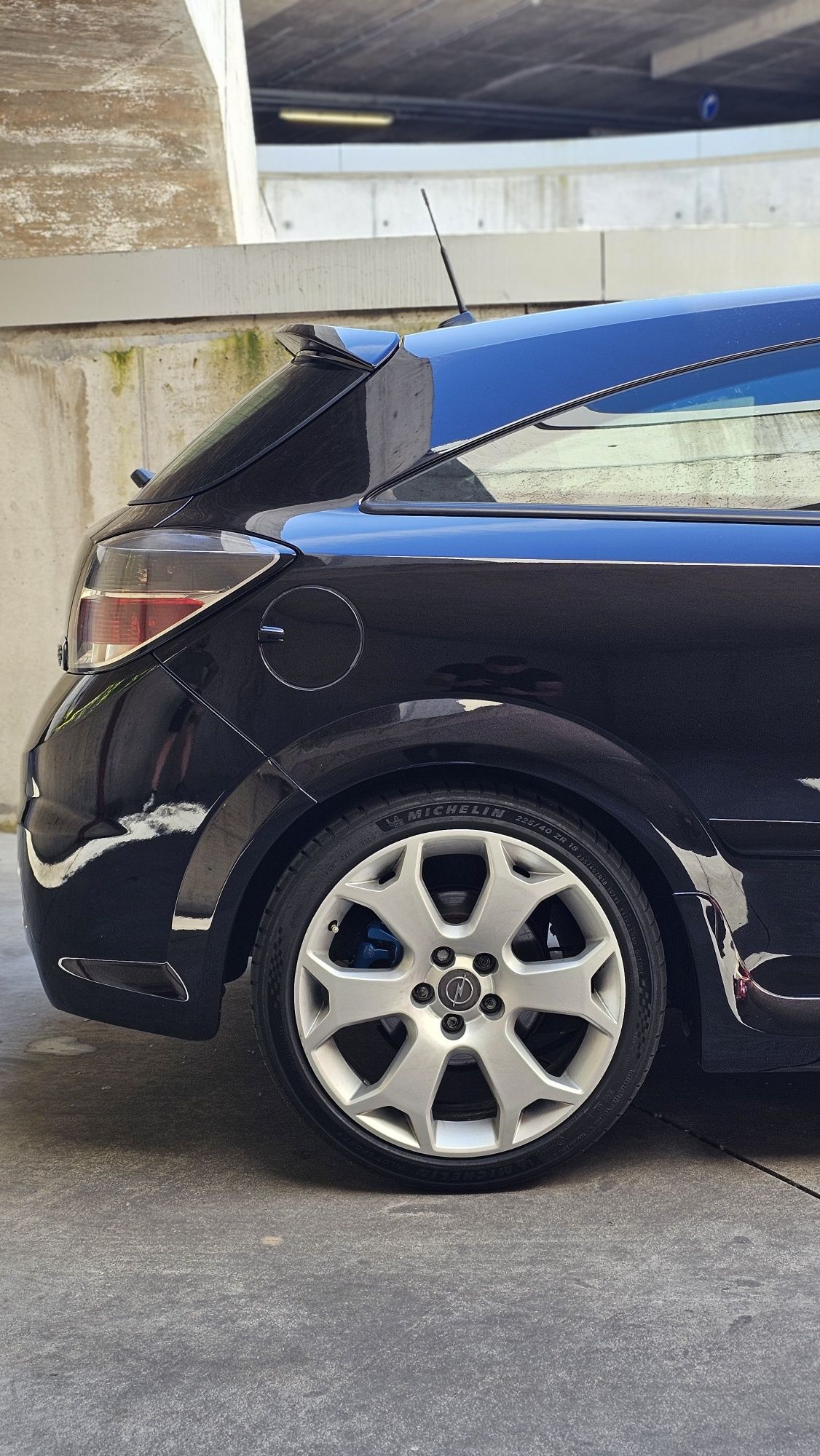 Opel Astra H 2.0T OPC