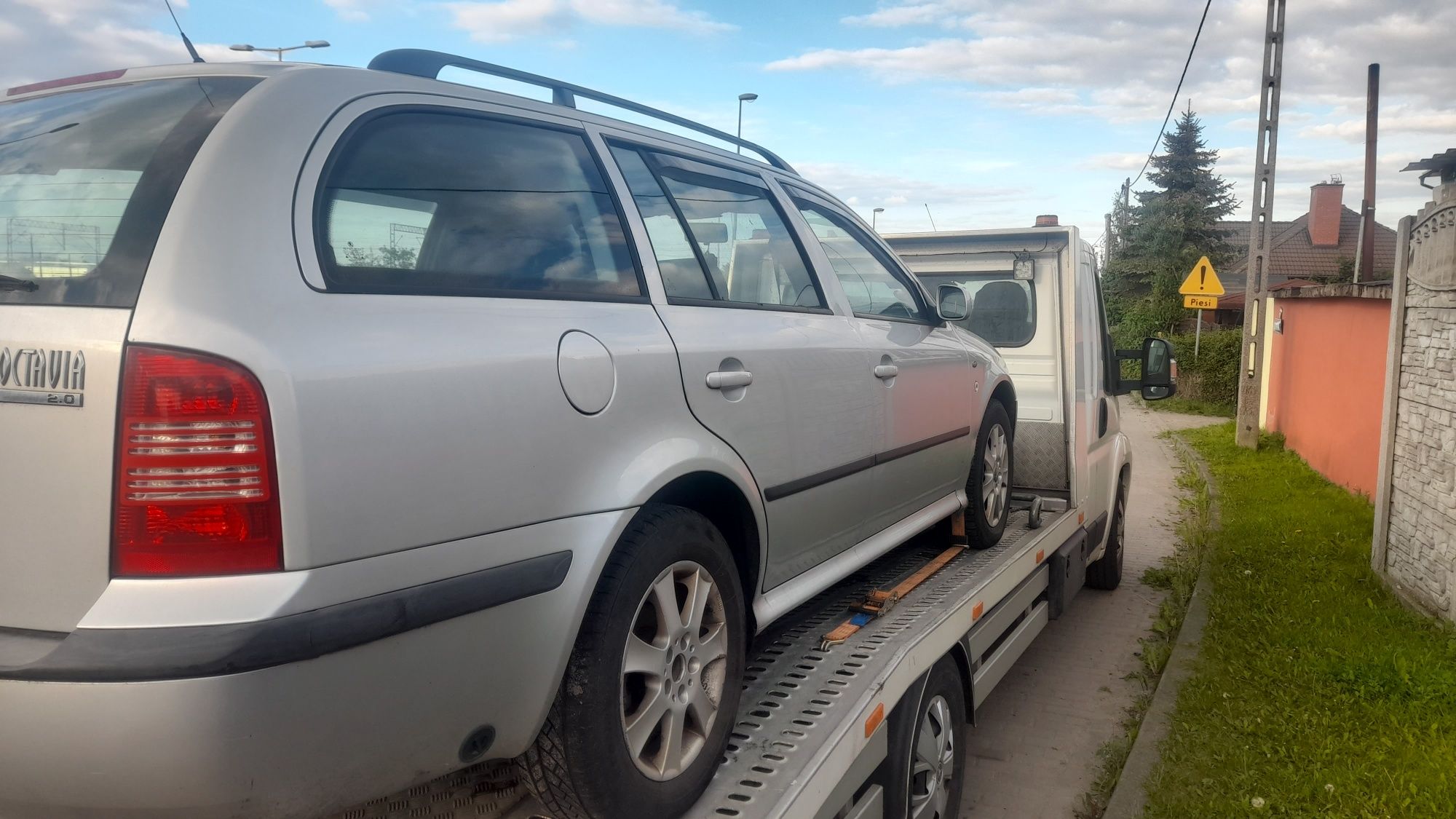 Skoda Octavia 2002r na części