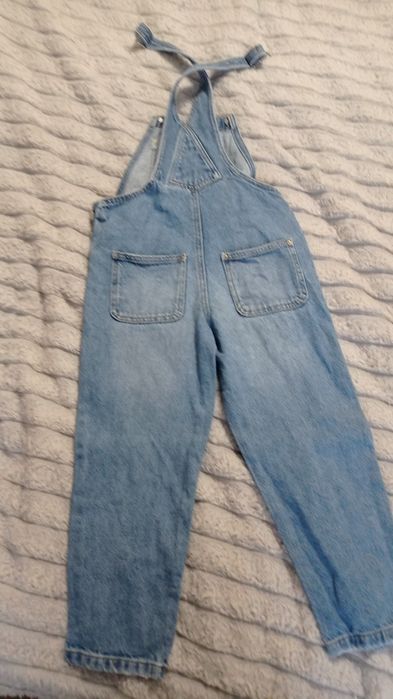 Джинсовый комбинезон